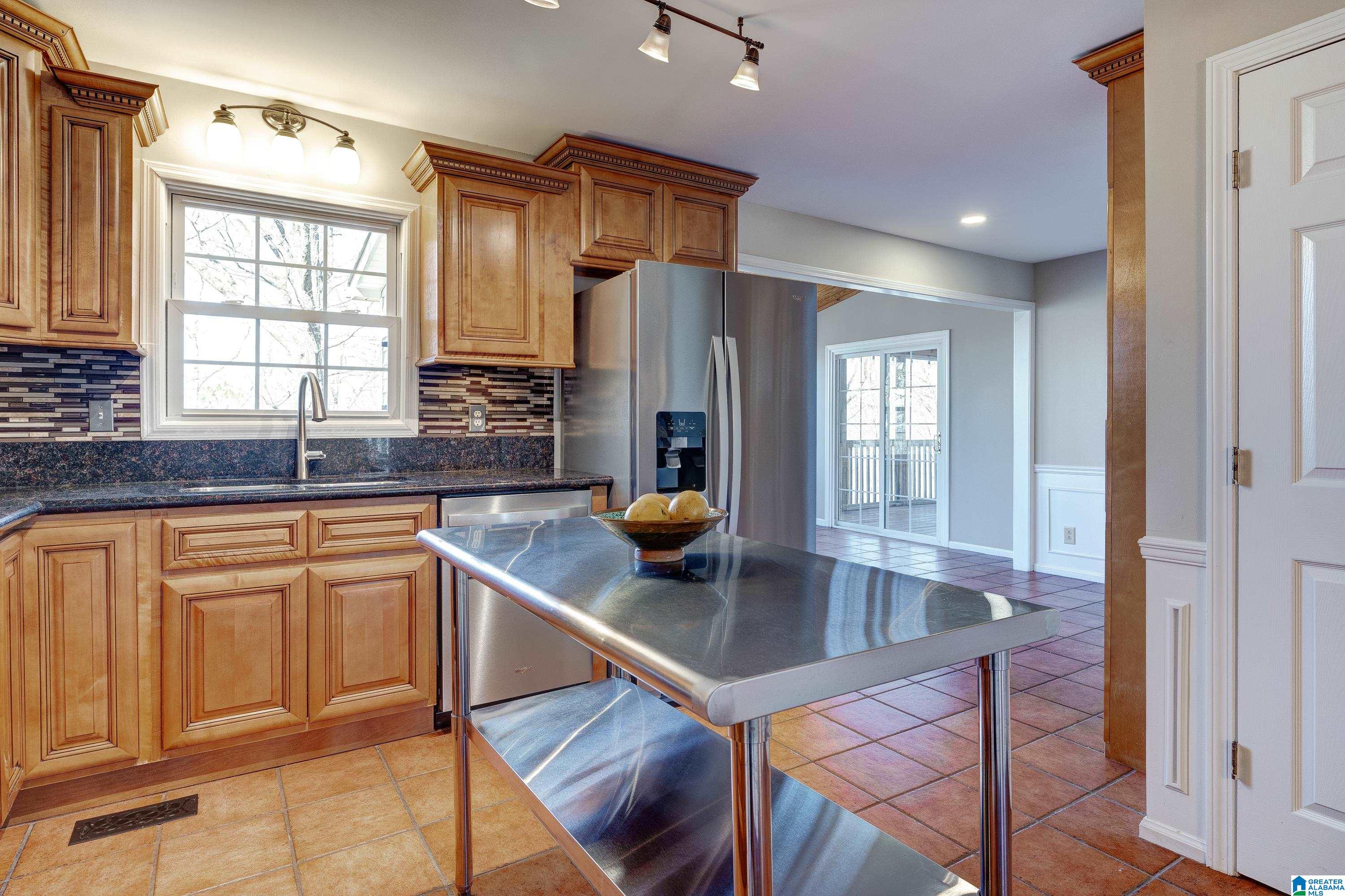 3982 South Shades Crest Road Birmingham, AL 35244 - Photo 12 of 34
