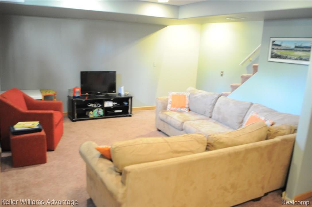 1203 Booth Street Howell, MI 48843 - Photo 27 of 28 DSC_3280.JPG