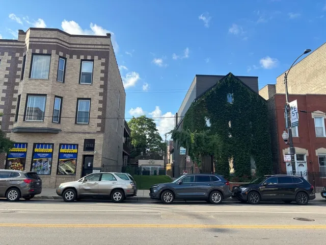 $560,000 | 2150 West Chicago Avenue, Chicago, IL 60622