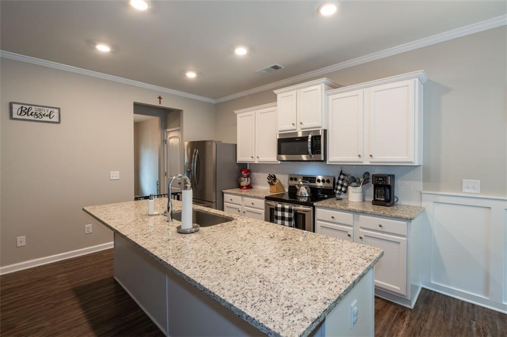 819 Ash Street Canton, GA 30114 - Photo 7 of 33