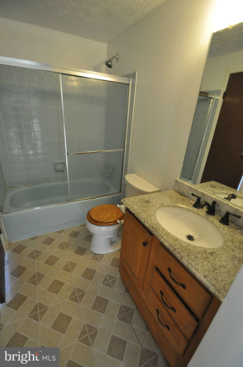 529 Riggs Court Frederick, MD 21703 - Photo 12 of 14 Bath (Master)