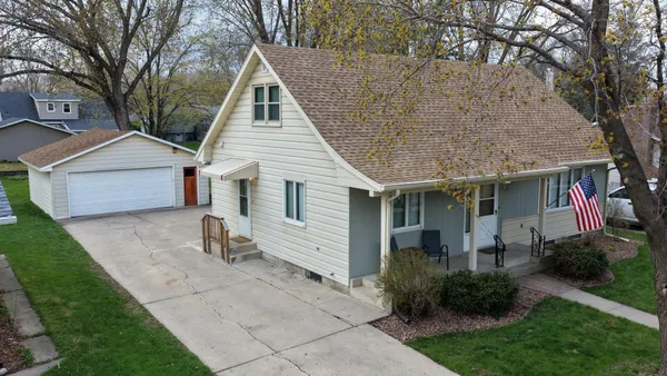 $230,000 | 1112 15th Street Southwest, Willmar, MN 56201