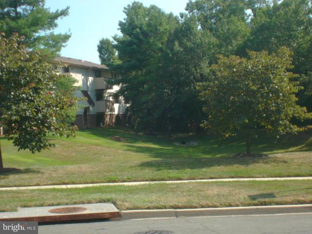 19501 Gunners Branch Road, Unit 813 Germantown, MD 20876 - Photo 3 of 14 Exterior (General)