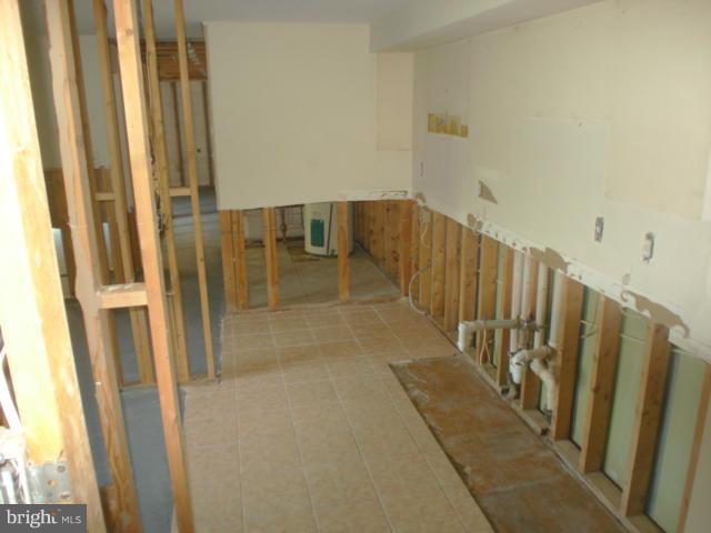 19501 Gunners Branch Road, Unit 813 Germantown, MD 20876 - Photo 8 of 14 Kitchen