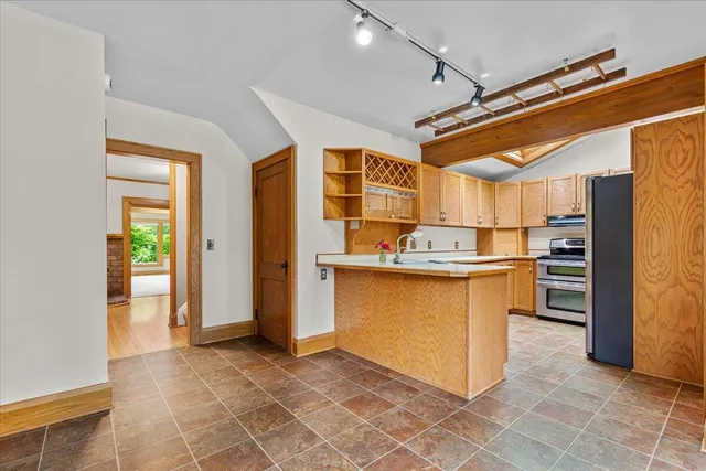 $695,000 | 427 North Maple Lane, Rochester, WI 53105