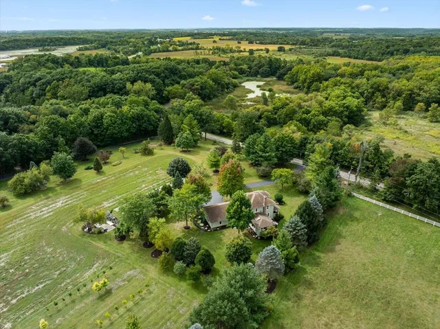 $695,000 | 427 North Maple Lane, Rochester, WI 53105