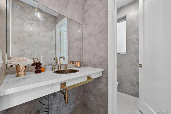 $1,699,000 | 27 Ellish Parkway, Unit 203, Spring Valley, NY 10977