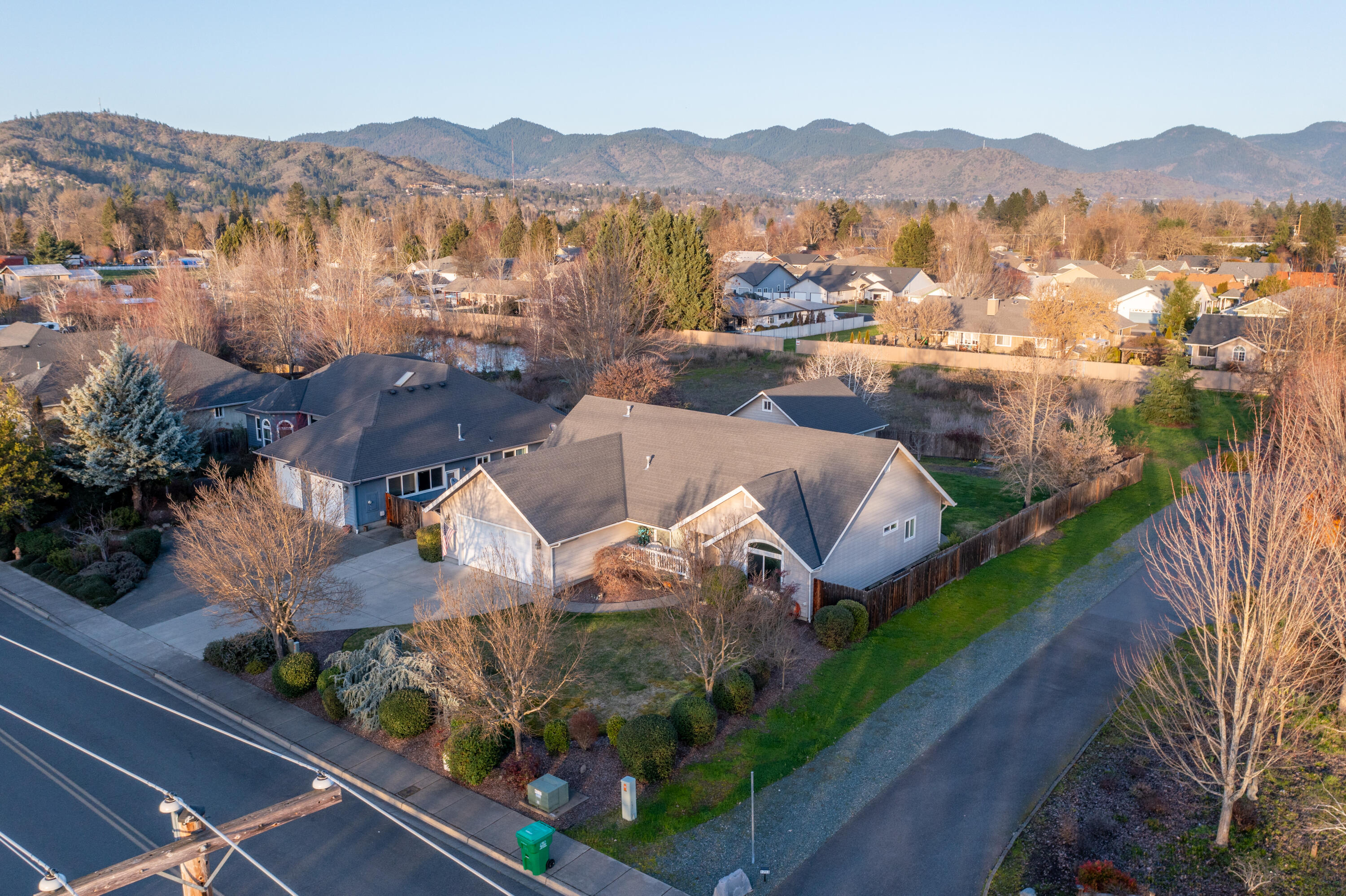 1717 Leonard Road Grants Pass, OR 97527 - Photo 30 of 31 1717 Leonard Rd-05
