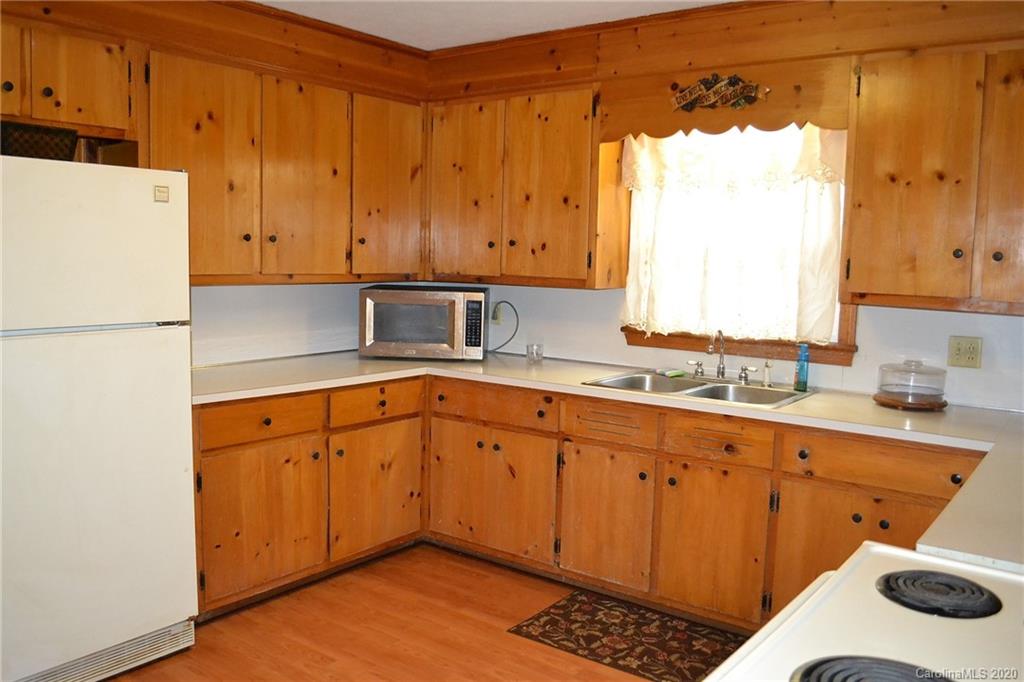516 Riverside Drive Morganton, NC 28655 - Photo 24 of 32 Gallery Image 24