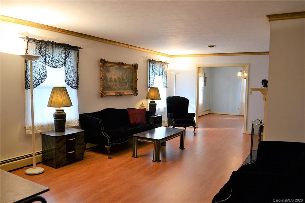 516 Riverside Drive Morganton, NC 28655 - Photo 5 of 32 Gallery Image 5
