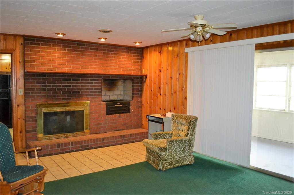 516 Riverside Drive Morganton, NC 28655 - Photo 8 of 32 Gallery Image 8