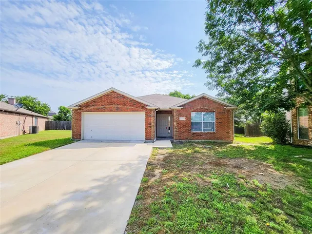 $1,995 | 8401 Asheville Lane, Fort Worth, TX 76123
