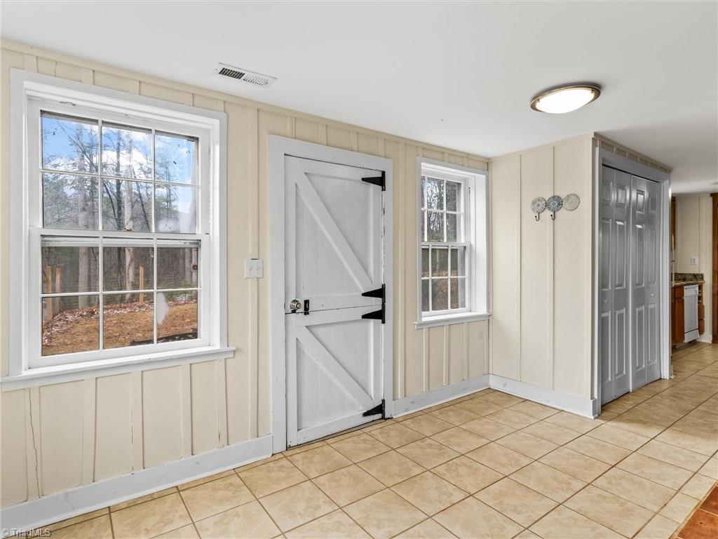 710 Greenhill Road Mount Airy, NC 27030 - Photo 4 of 21 Gallery Image 4