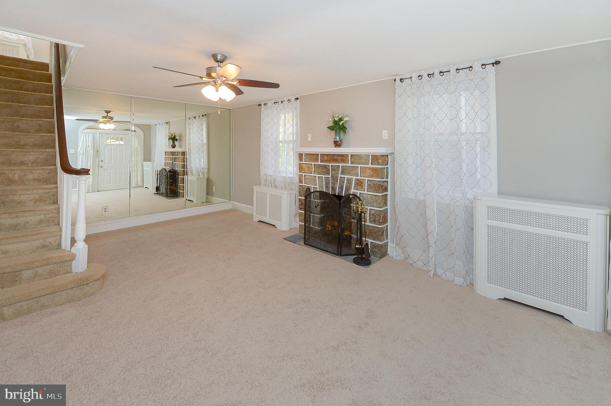 4960 State Road Drexel Hill, PA 19026 - Photo 8 of 40 Living room with fieplace