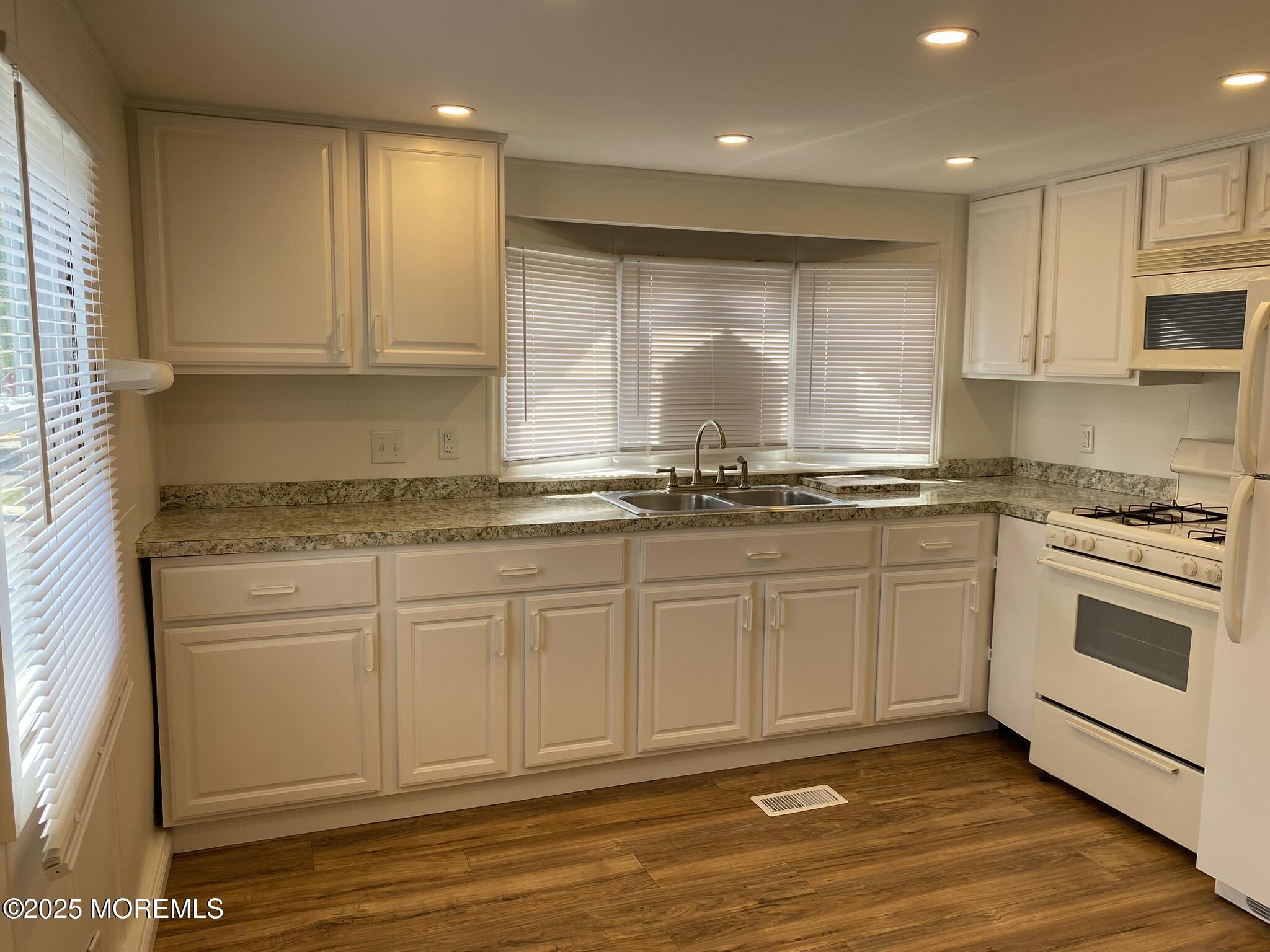 214 2nd Street Jackson, NJ 08527 - Photo 5 of 17 IMG_5756