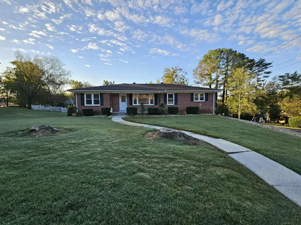 $364,900 | 636 Carmack Avenue, Carthage, TN 37030