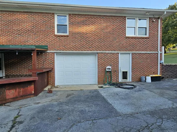 $364,900 | 636 Carmack Avenue, Carthage, TN 37030