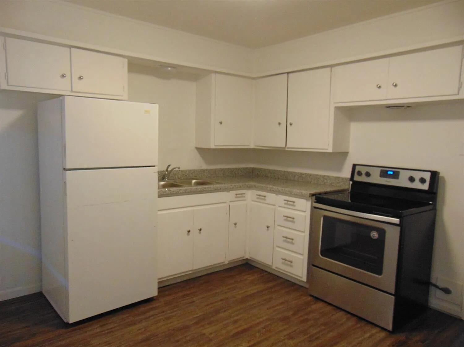 2412 46th Street, Unit A Lubbock, TX 79412 - Photo 5 of 7 b766c3e0dcf0d783f0605875053fbfaa-uncropp