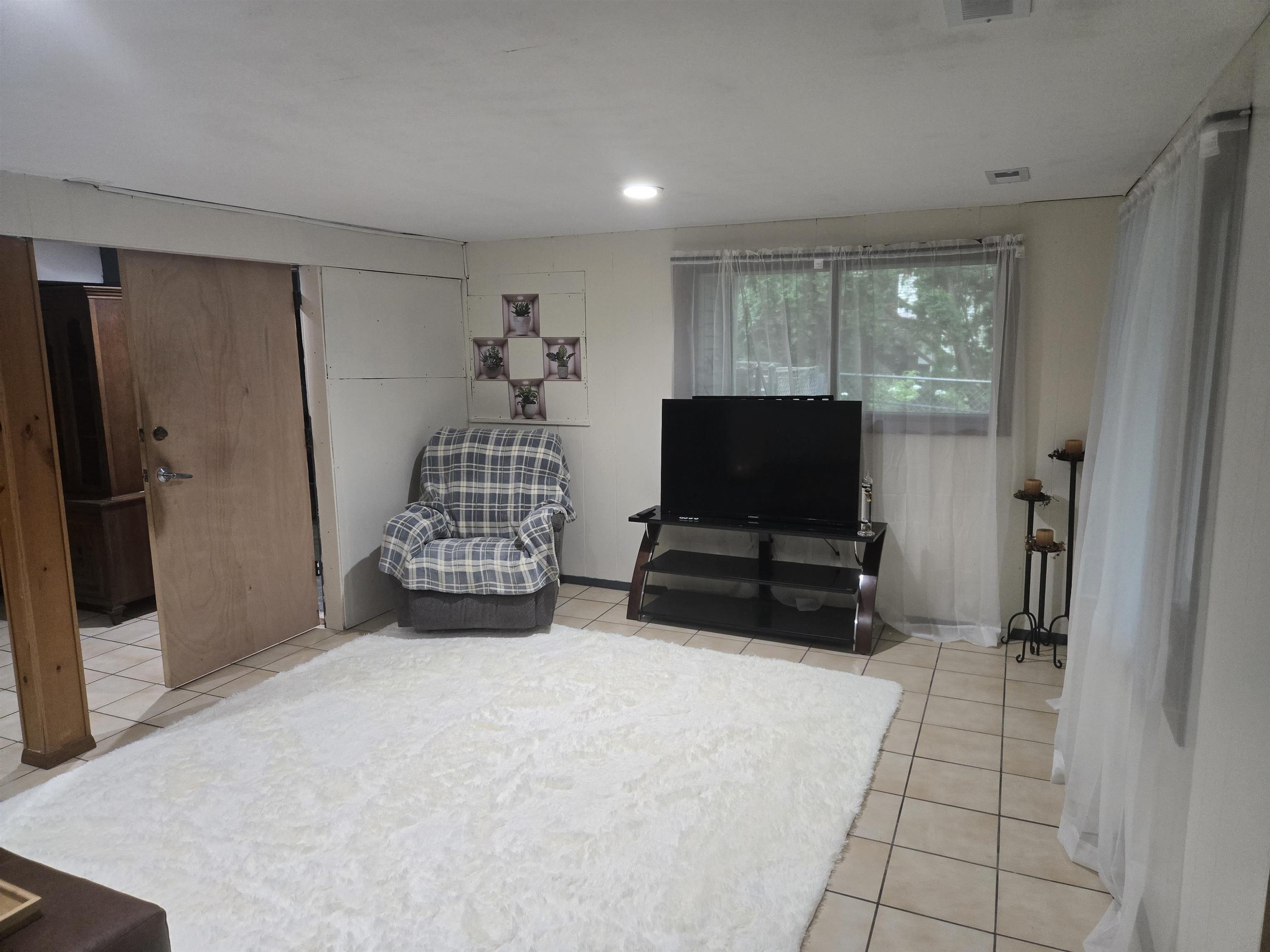 2914 Hambrecht Road Middleton, WI 53562 - Photo 8 of 21 Gallery Image 8