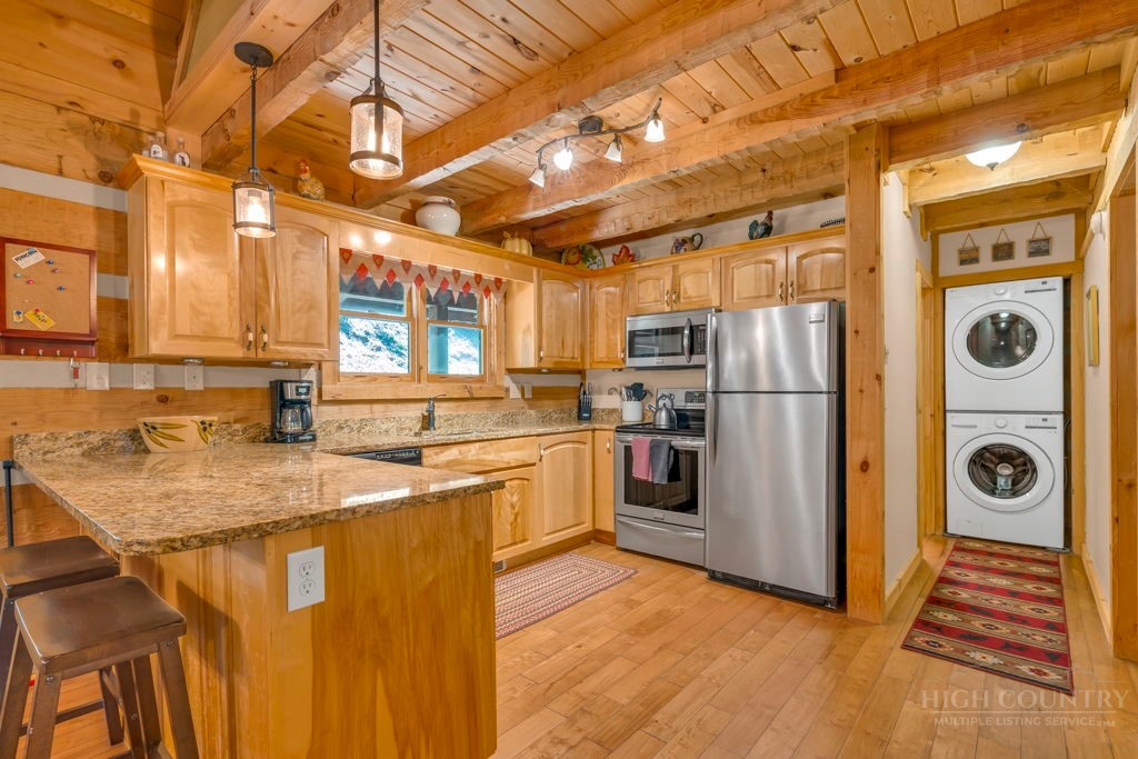 267 Streamside Lane Seven Devils, NC 28604 - Photo 12 of 42 Gallery Image 12