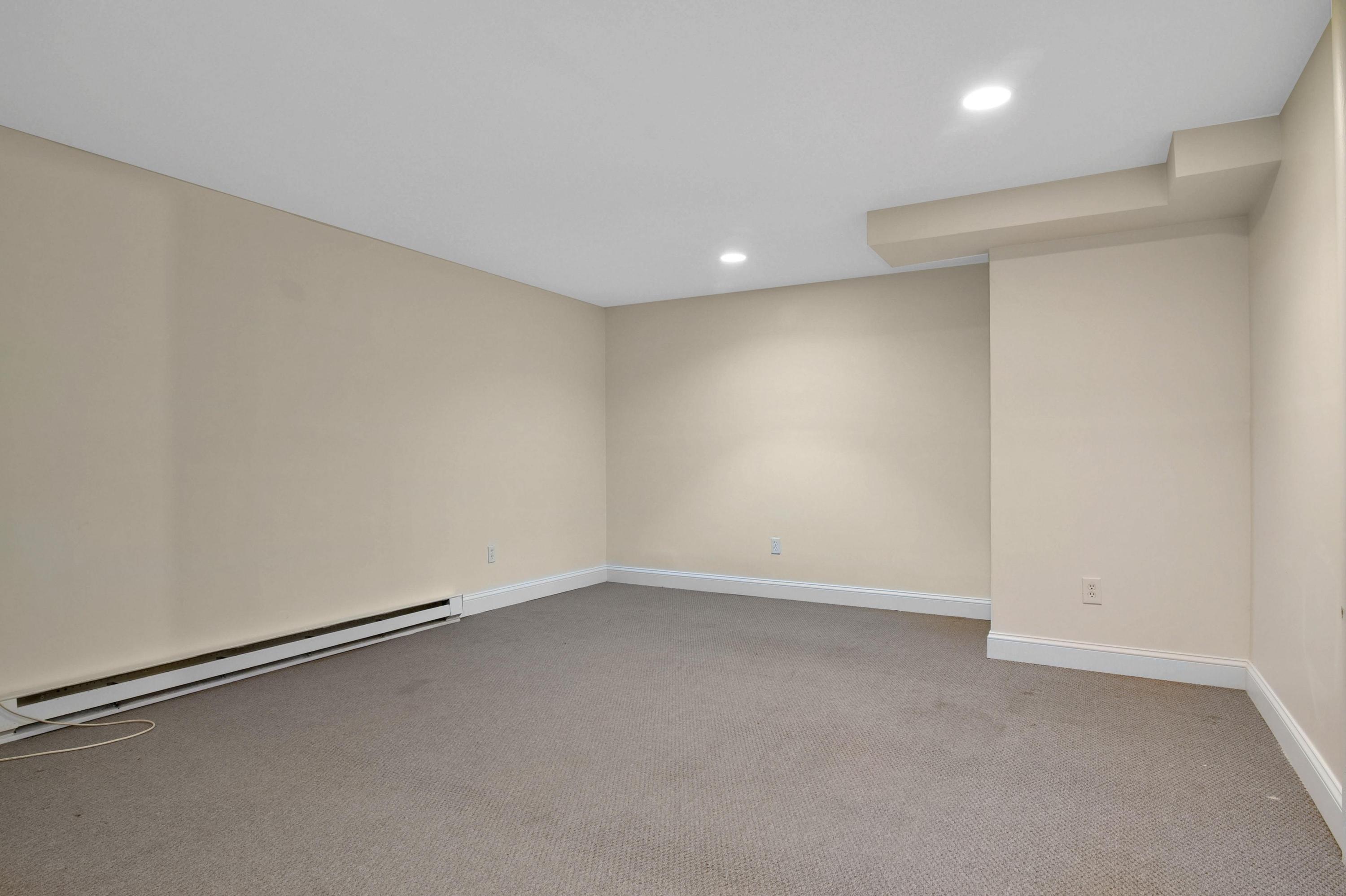 622 High Ridge Road Stamford, CT 06905 - Photo 14 of 19 a view of room