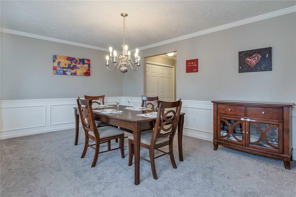 246 Foxwood Road Moon Township, PA 15108 - Photo 13 of 25