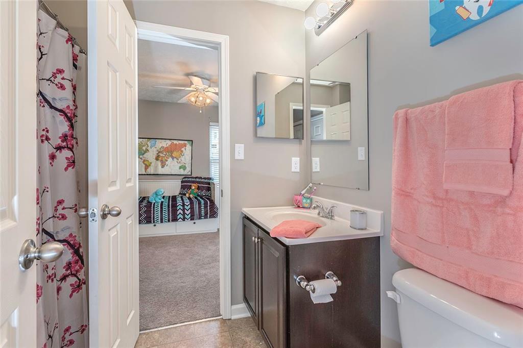 246 Foxwood Road Moon Township, PA 15108 - Photo 21 of 25 Jack and Jill Full Bath between bedrooms 2 and 3