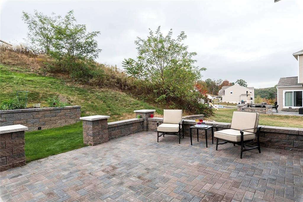 246 Foxwood Road Moon Township, PA 15108 - Photo 23 of 25