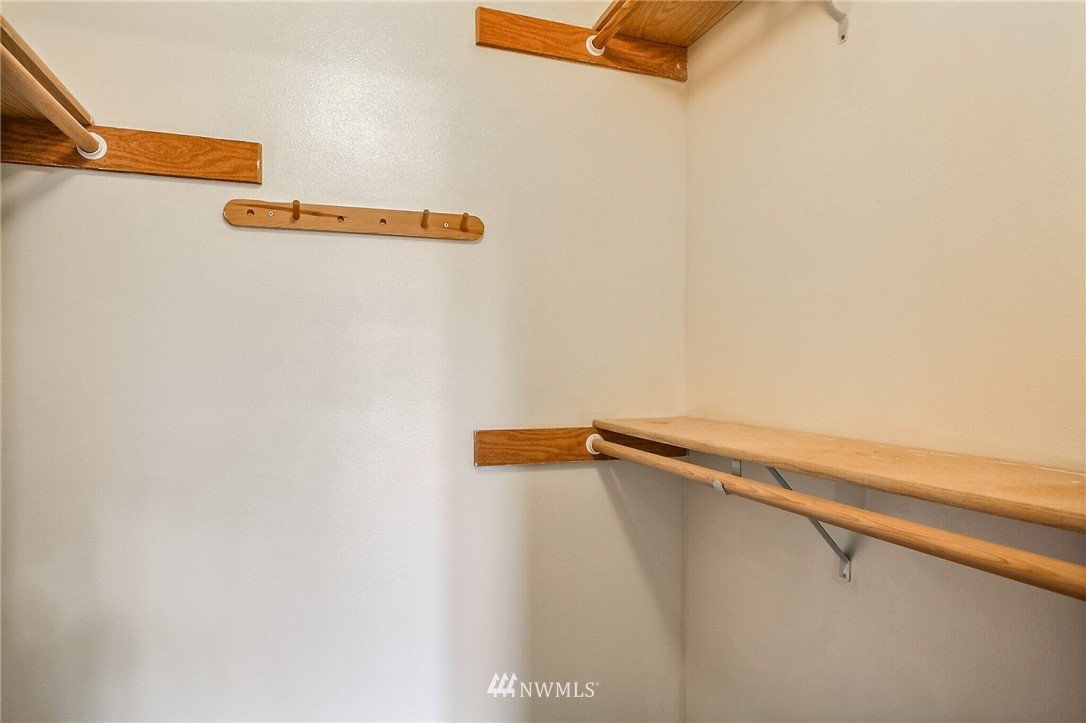 3939 10th Street Southeast, Unit A2 Puyallup, WA 98374 - Photo 21 of 27 a view of bathroom