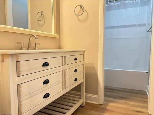 $1,575 | 2744 Westchester Drive, Burlington, NC 27217