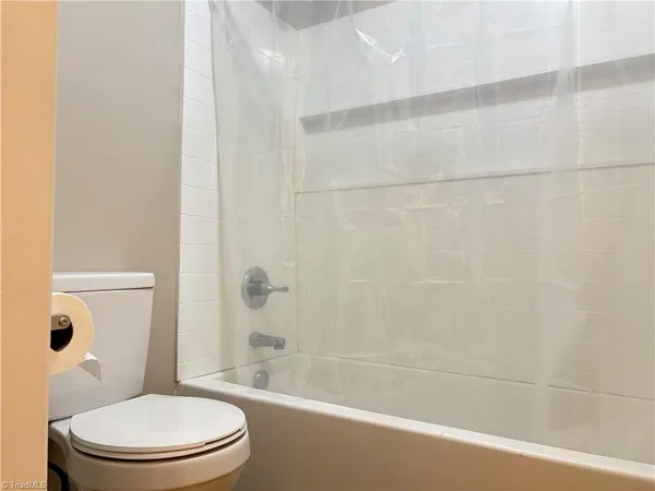 $1,575 | 2744 Westchester Drive, Burlington, NC 27217