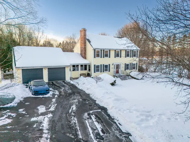 $719,900 | 11 Broadview Drive, Litchfield, NH 03052