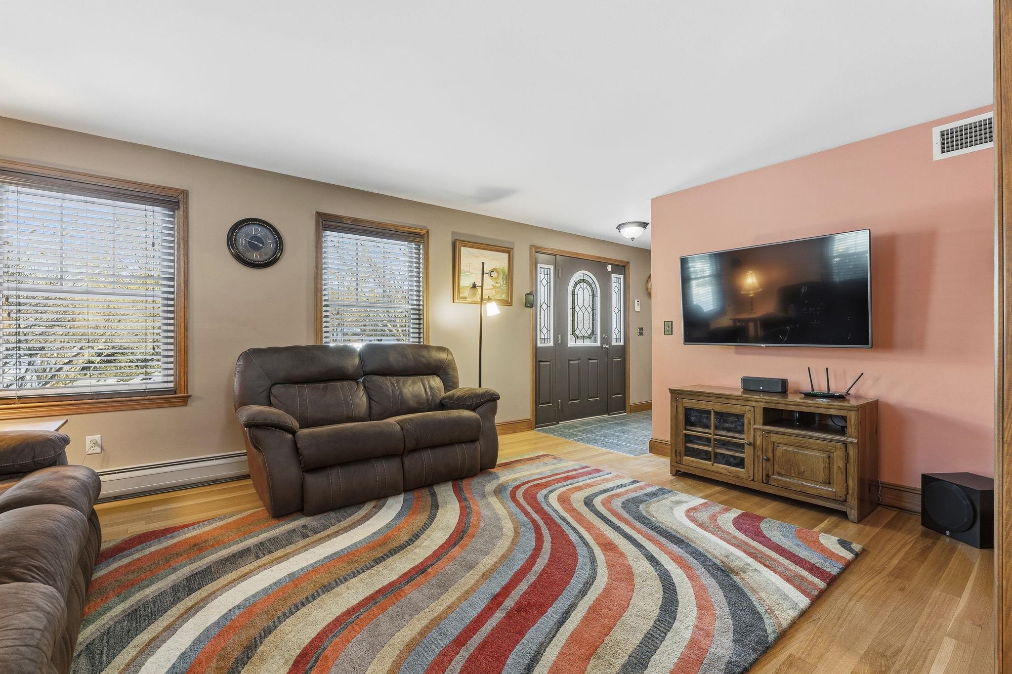 11 Broadview Drive Litchfield, NH 03052 - Photo 17 of 51