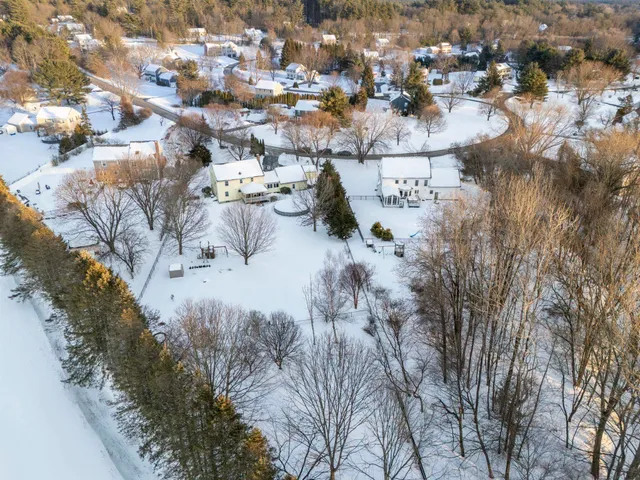 $719,900 | 11 Broadview Drive, Litchfield, NH 03052