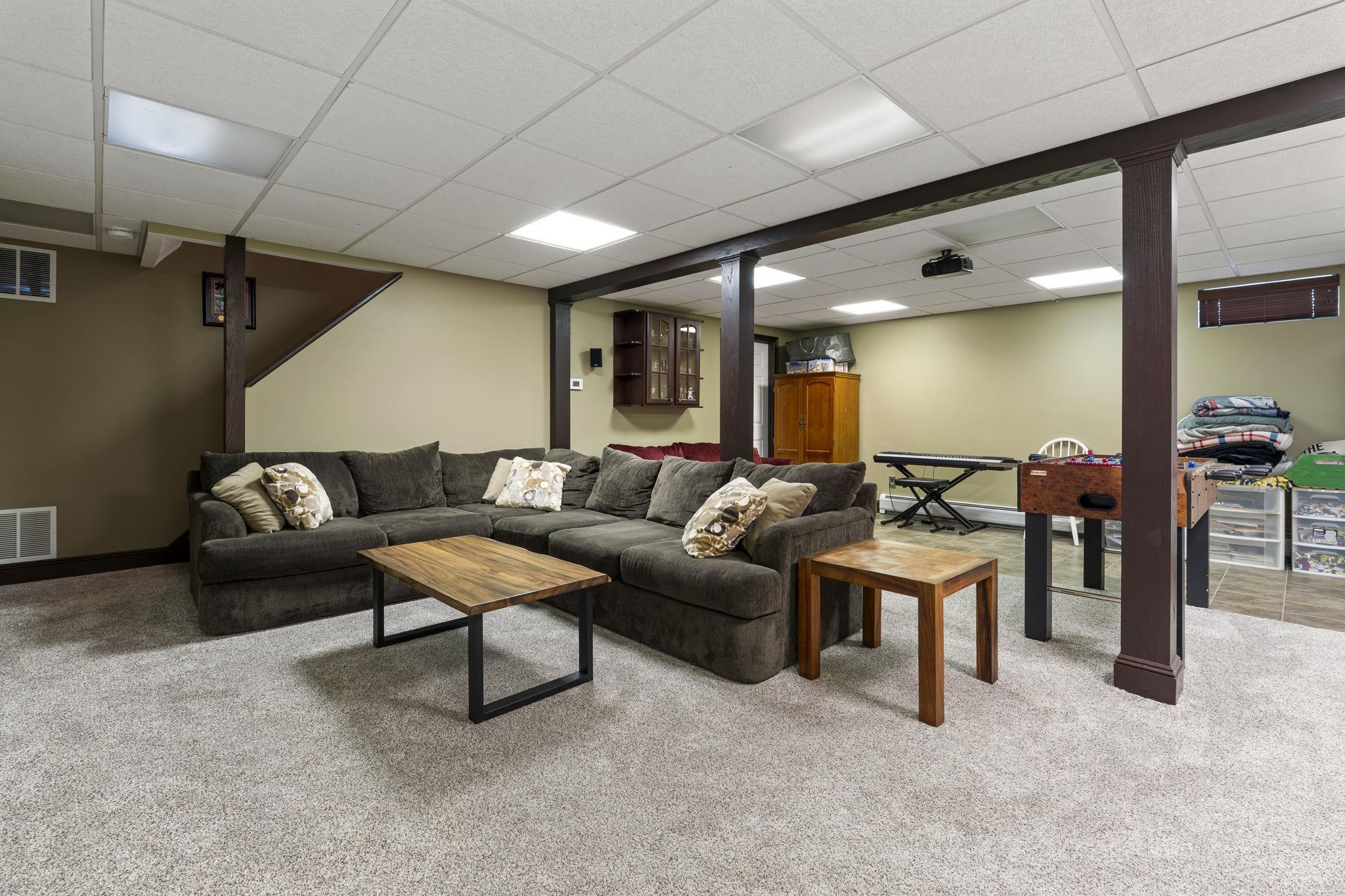 11 Broadview Drive Litchfield, NH 03052 - Photo 34 of 51