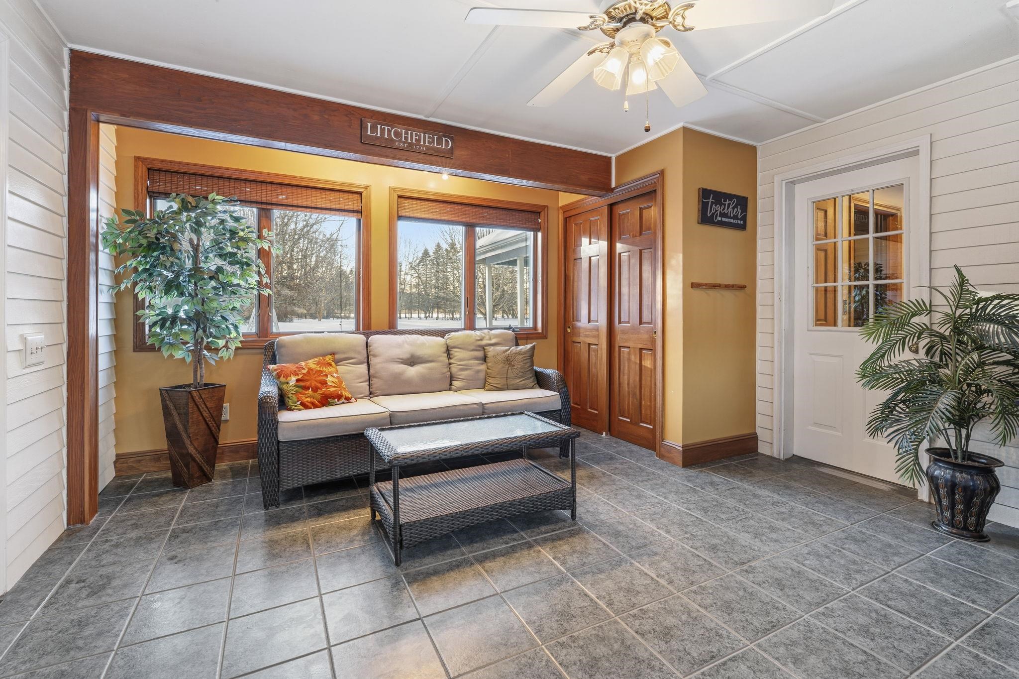 11 Broadview Drive Litchfield, NH 03052 - Photo 4 of 51