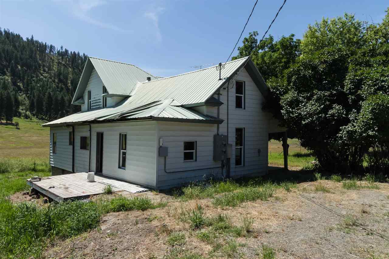 958 Hockersmith Road Kettle Falls, WA 99141 - Photo 14 of 32