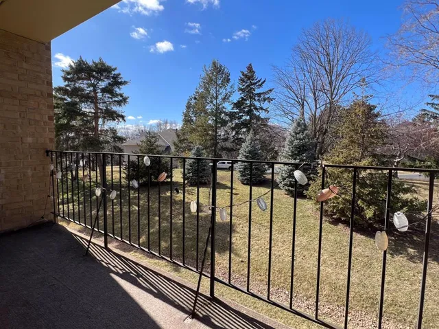 $193,900 | 11160 Anderson Lakes Parkway, Unit 218, Eden Prairie, MN 55344