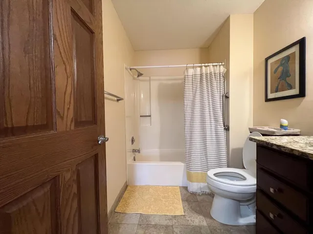 $193,900 | 11160 Anderson Lakes Parkway, Unit 218, Eden Prairie, MN 55344