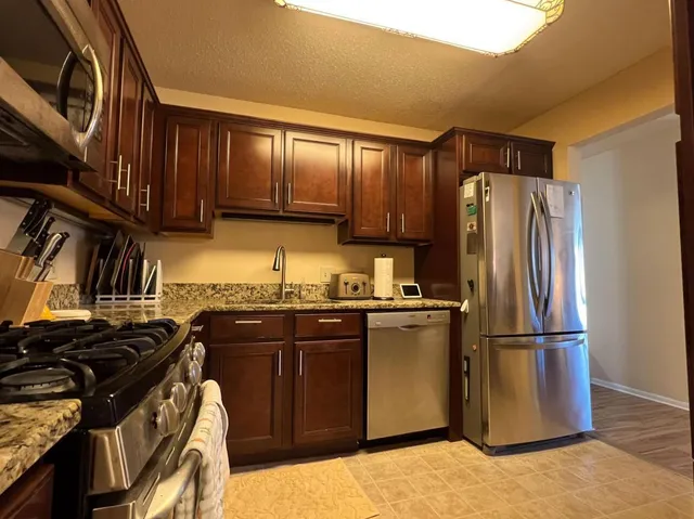 $193,900 | 11160 Anderson Lakes Parkway, Unit 218, Eden Prairie, MN 55344