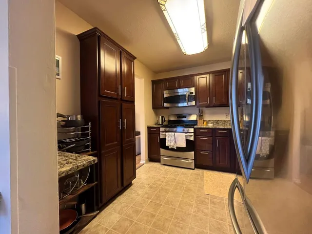 $193,900 | 11160 Anderson Lakes Parkway, Unit 218, Eden Prairie, MN 55344