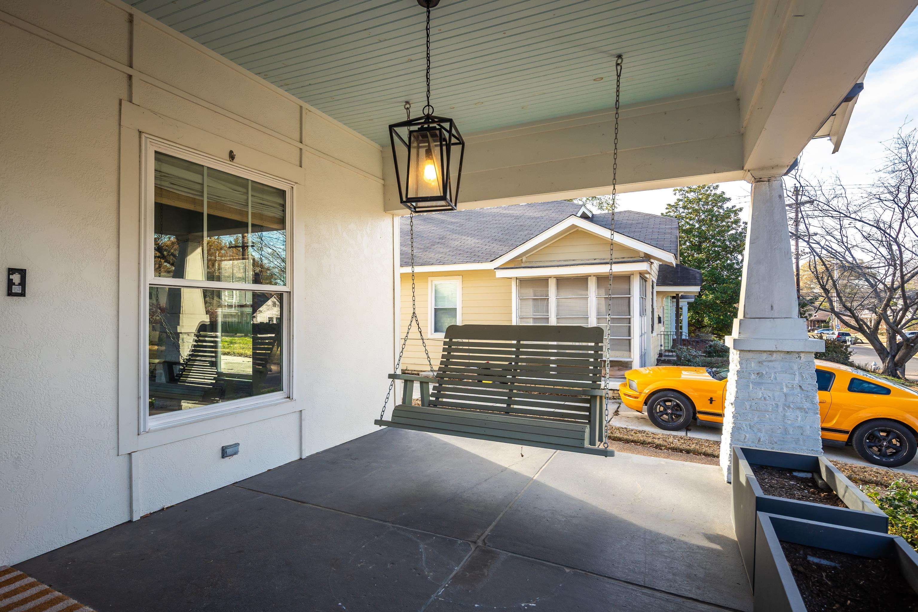 1925 Evelyn Avenue Memphis, TN 38104 - Photo 19 of 30 a view of an entryway door front of a house