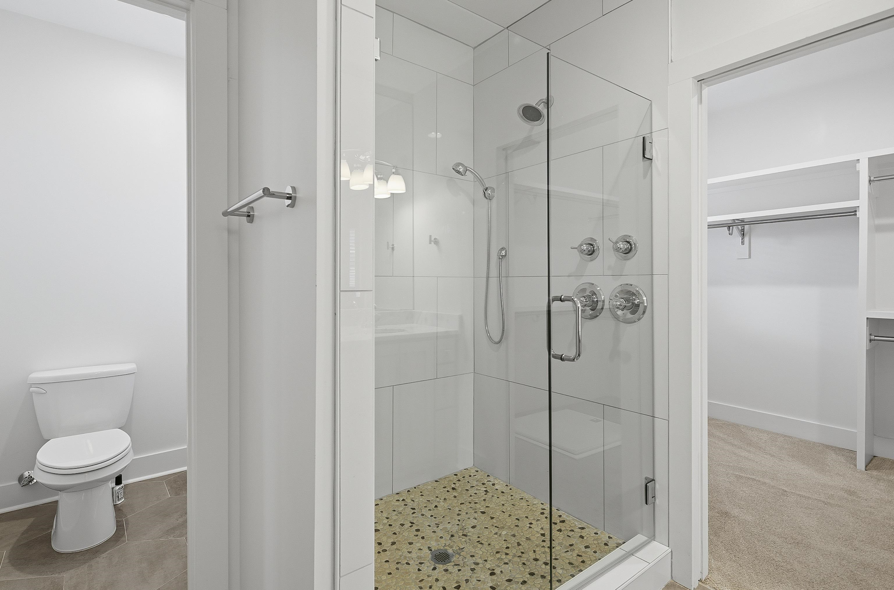 1925 Evelyn Avenue Memphis, TN 38104 - Photo 2 of 30 a bathroom with a shower and toilet