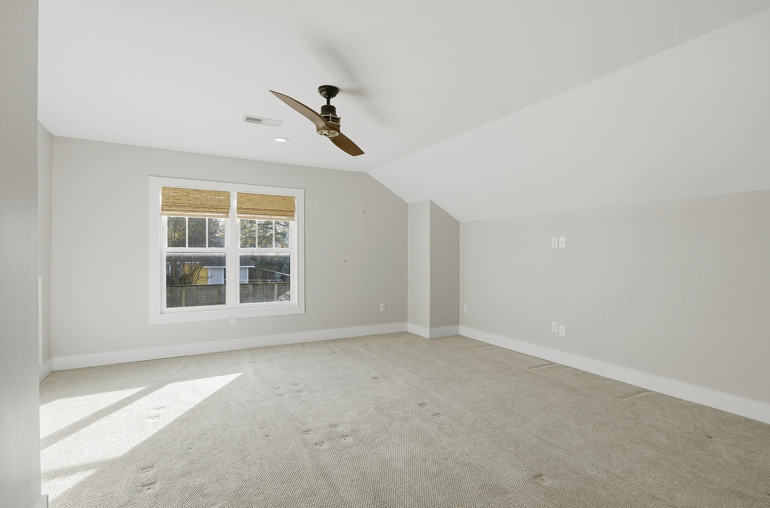 1925 Evelyn Avenue Memphis, TN 38104 - Photo 8 of 30 a view of an empty room with a window