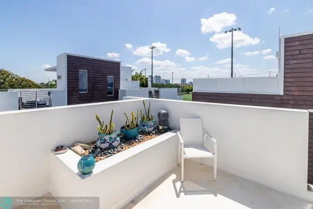 $1,199,000 | 700 Northeast 14th Avenue, Unit 208, Fort Lauderdale, FL 33304