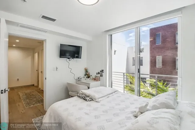 $1,199,000 | 700 Northeast 14th Avenue, Unit 208, Fort Lauderdale, FL 33304