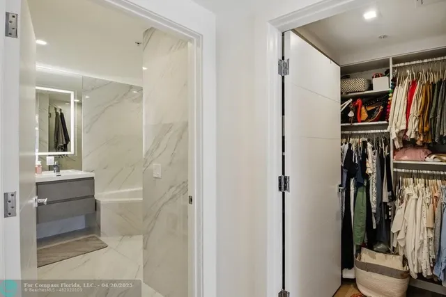 $1,199,000 | 700 Northeast 14th Avenue, Unit 208, Fort Lauderdale, FL 33304