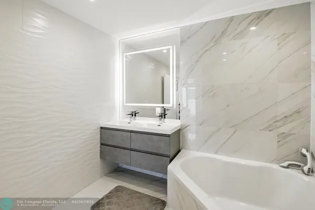 $1,199,000 | 700 Northeast 14th Avenue, Unit 208, Fort Lauderdale, FL 33304