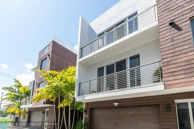 $1,199,000 | 700 Northeast 14th Avenue, Unit 208, Fort Lauderdale, FL 33304