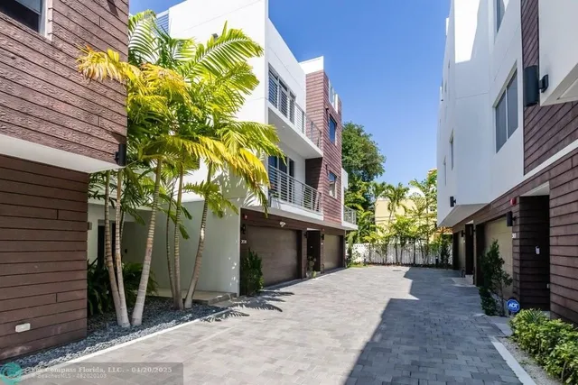 $1,199,000 | 700 Northeast 14th Avenue, Unit 208, Fort Lauderdale, FL 33304